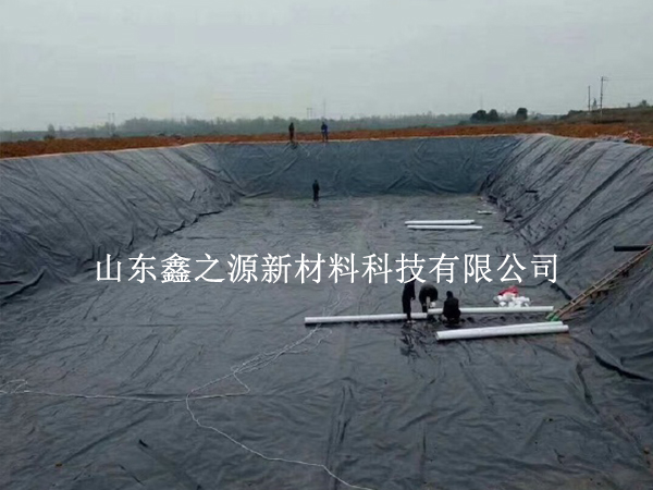 沼氣池防滲膜施工規(guī)范全解析：從基礎(chǔ)到細(xì)節(jié)的嚴(yán)謹(jǐn)把控