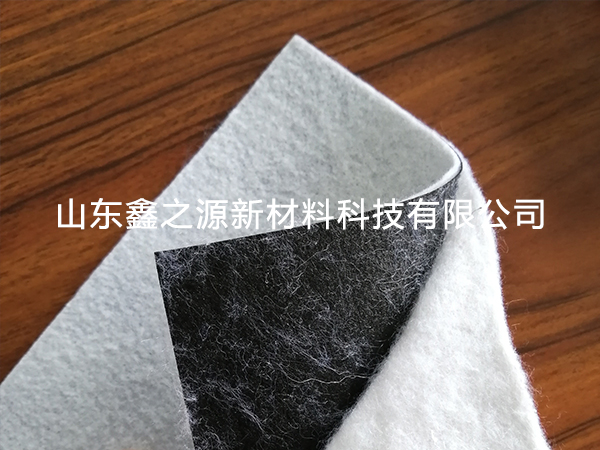 復(fù)合土工膜在干旱地區(qū)的鋪設(shè)技巧：簡(jiǎn)約創(chuàng)新，固水保土新策略
