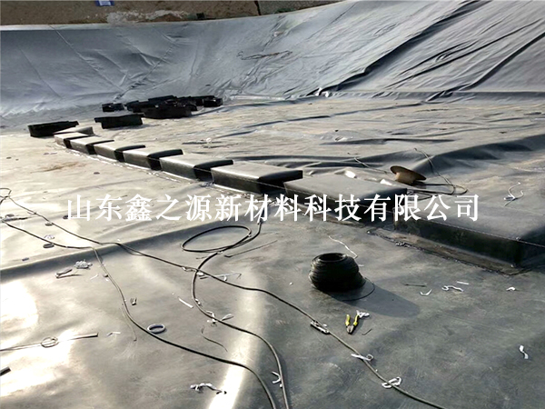 魚塘養(yǎng)殖防滲膜鋪設(shè)：創(chuàng)新施工，高效防滲的綠色養(yǎng)殖新篇章