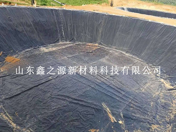 沼氣池防滲膜鋪設(shè)前，這些準(zhǔn)備工作要做足