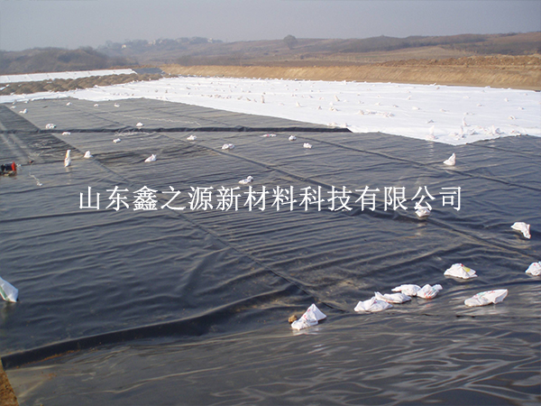 沼氣池黑膜質(zhì)量辨別指南：避開劣質(zhì)陷阱，筑牢防滲根基